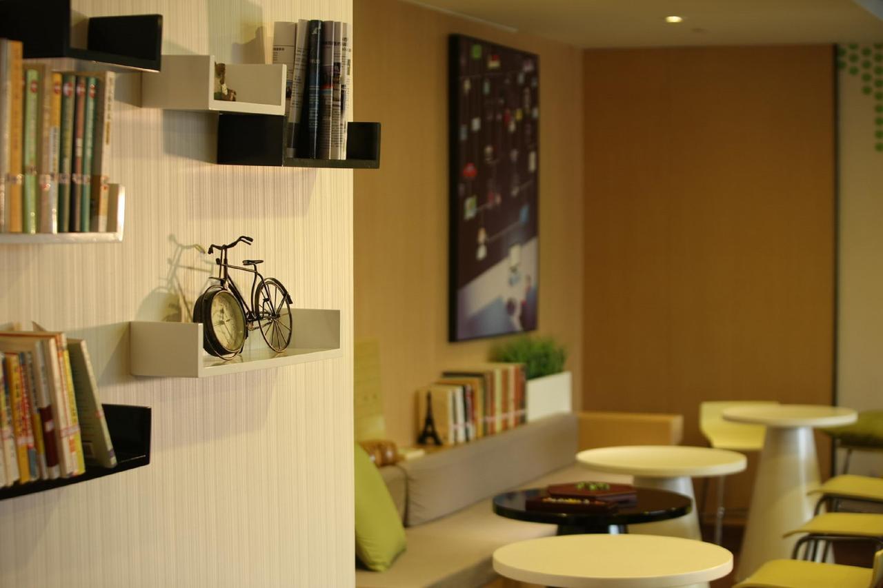 IU Hotel Zhanjiang Haibin Avenue Xinhaimingchen Luaran gambar